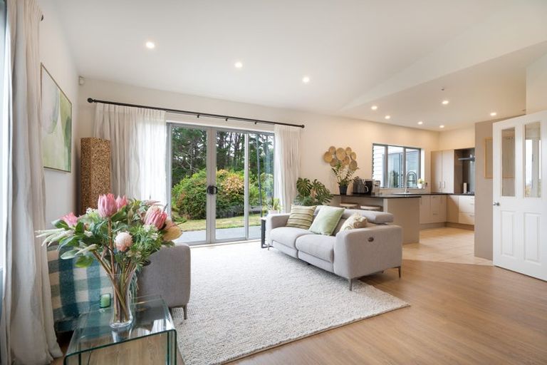 Photo of property in 39 Winsley Terrace, Churton Park, Wellington, 6037