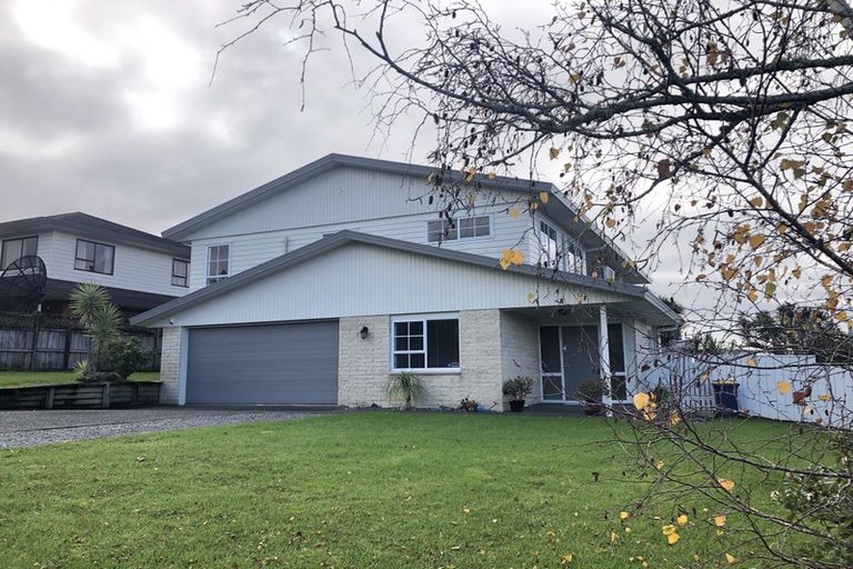 Photo of property in 7 Soling Place, West Harbour, Auckland, 0618