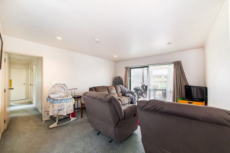Photo of property in 66b Dundale Avenue, Blockhouse Bay, Auckland, 0600