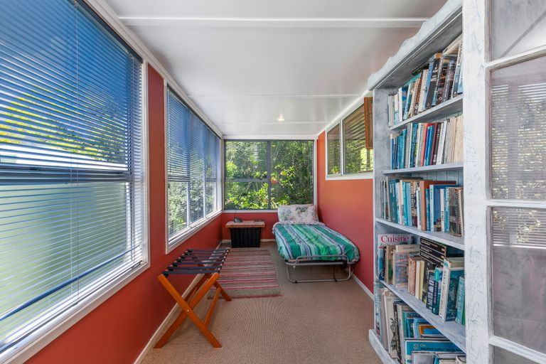 Photo of property in 400 Leigh Road, Whangateau, Warkworth, 0985