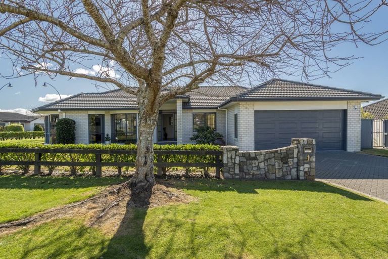 Photo of property in 1 Amberley Crescent, Bethlehem, Tauranga, 3110