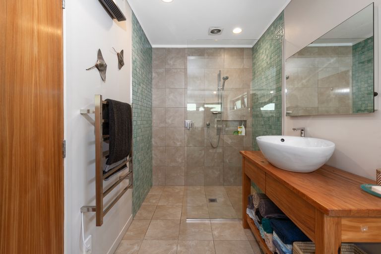 Photo of property in 400 Leigh Road, Whangateau, Warkworth, 0985