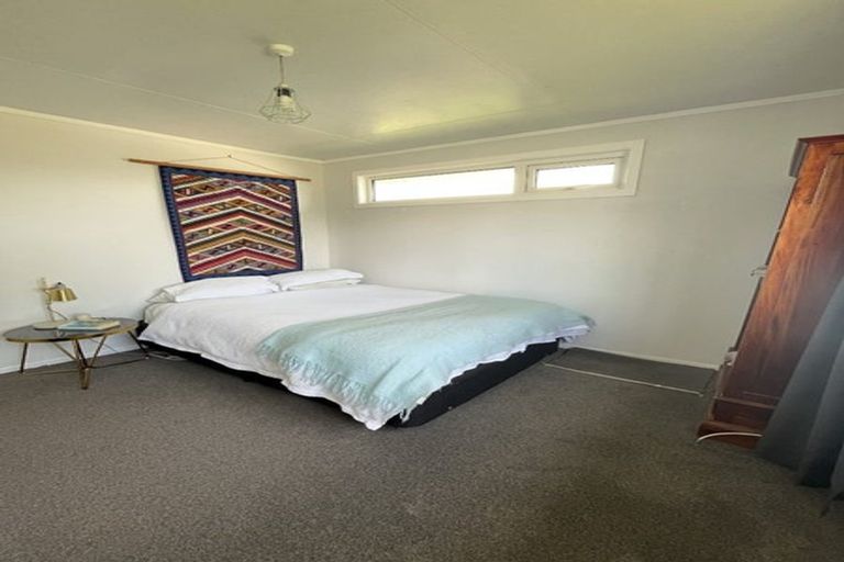 Photo of property in 42 Conclusion Street, Ascot Park, Porirua, 5024
