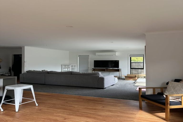 Photo of property in 9b Faulke Avenue, Wainuiomata, Lower Hutt, 5014