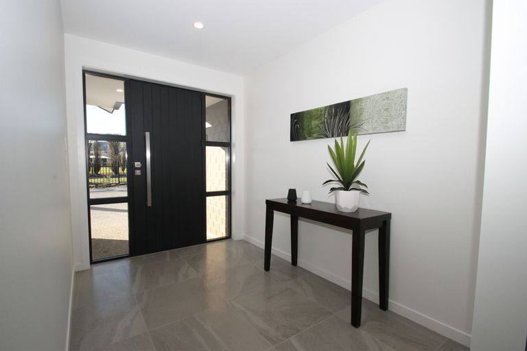 Photo of property in 91 Wingatui Road, Mosgiel, 9024