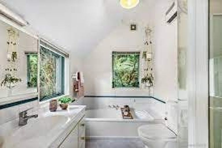 Photo of property in 177 Glenmore Street, Kelburn, Wellington, 6012