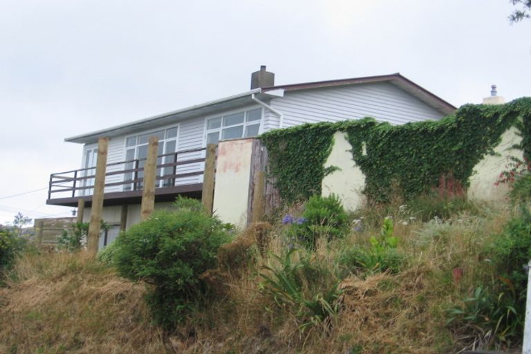Photo of property in 1 Bedford Street, Northland, Wellington, 6012