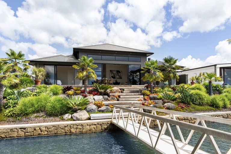 Photo of property in 13 Awatea Drive, Whitianga, 3510