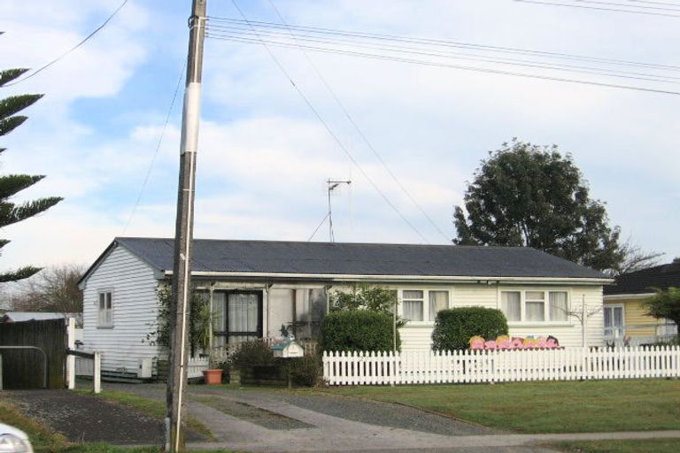Photo of property in 27 Avalon Drive, Nawton, Hamilton, 3200