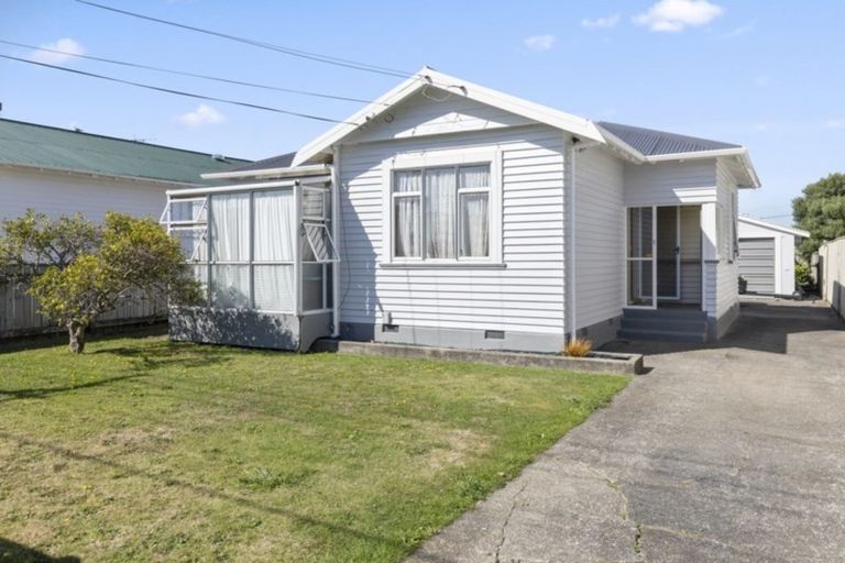 Photo of property in 4 Pilmuir Street, Hutt Central, Lower Hutt, 5010