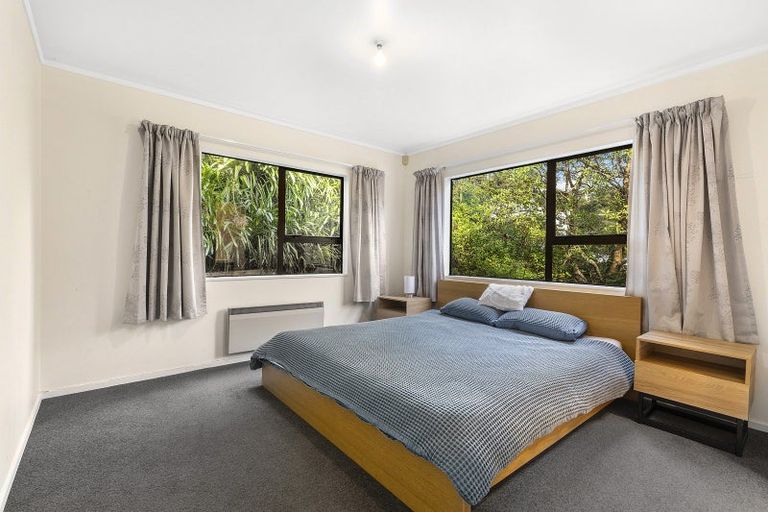 Photo of property in 12 Creswick Terrace, Northland, Wellington, 6012