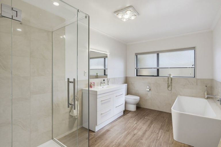 Photo of property in 14 Sunburst Court, Paraparaumu Beach, Paraparaumu, 5032