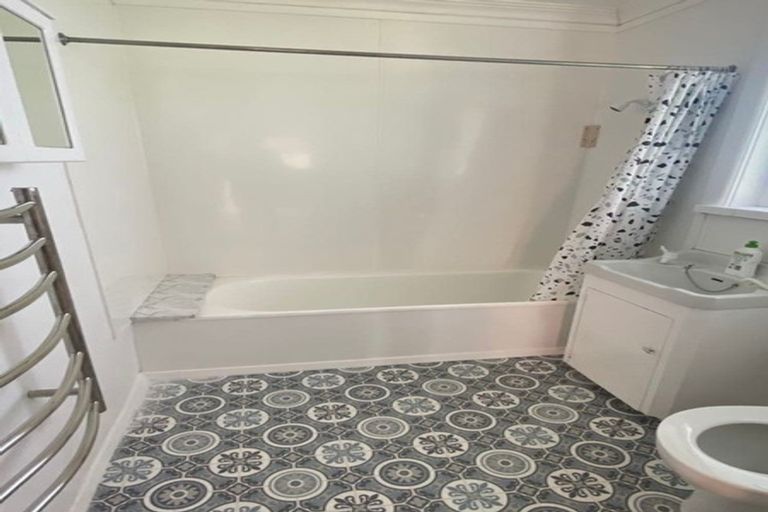 Photo of property in 11 Bell Street, Otaki, 5512