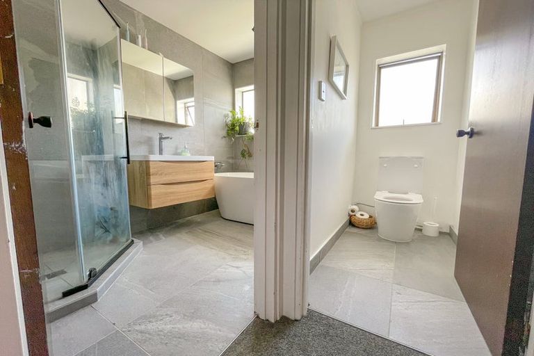 Photo of property in 1/49 Killarney Avenue, Torbay, Auckland, 0630