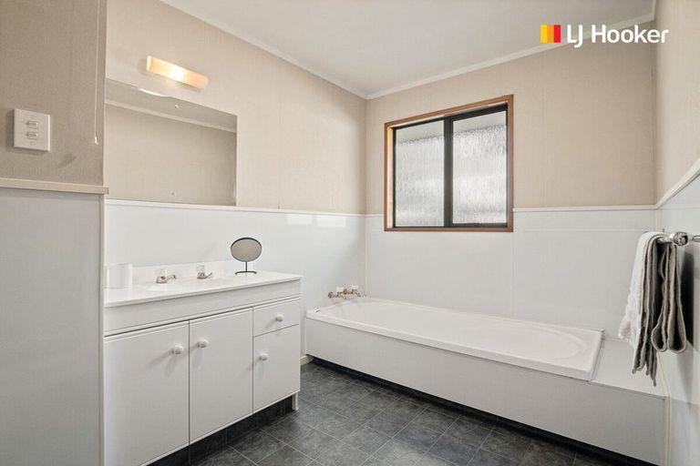 Photo of property in 71 Koremata Street, Green Island, Dunedin, 9018