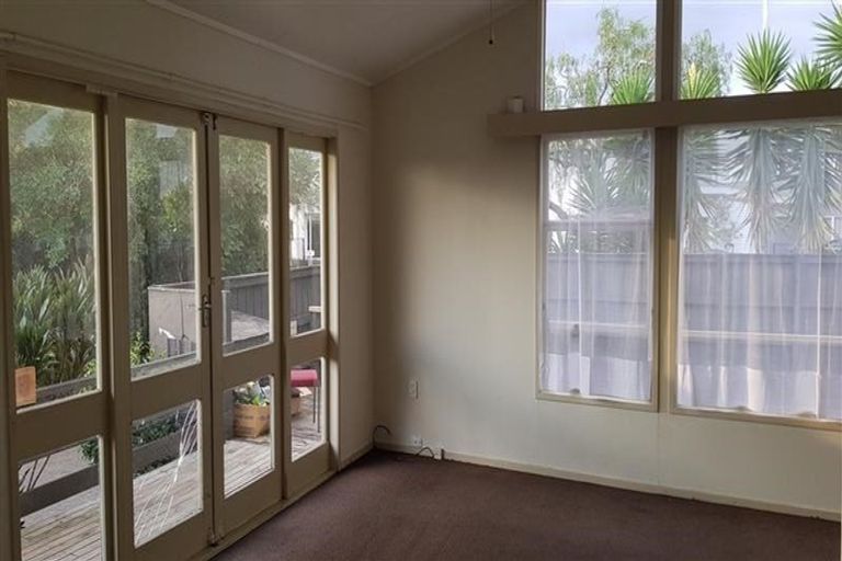 Photo of property in 24 Bedlington Avenue, Manurewa, Auckland, 2102