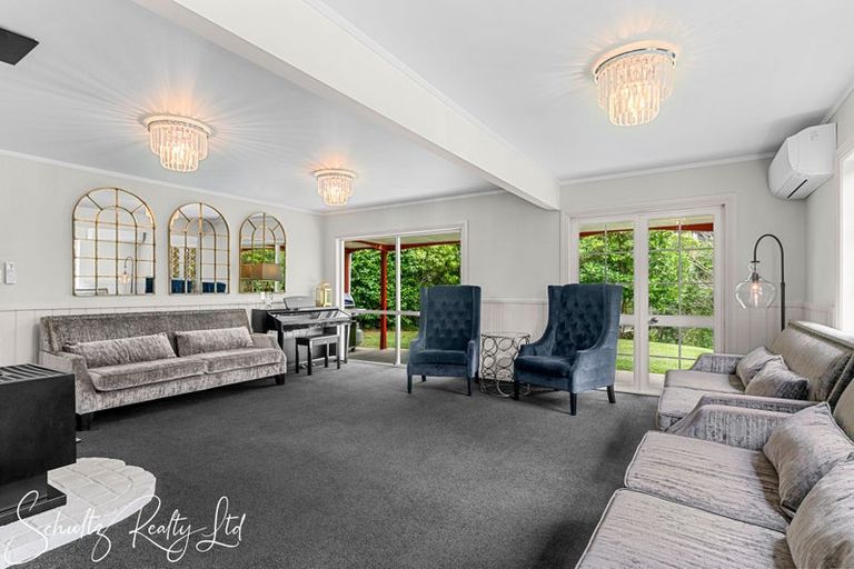 Photo of property in 3251 Paparoa-oakleigh Road, Paparoa, 0571