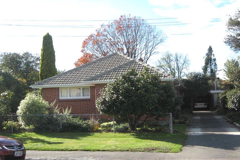 Photo of property in 1/32a Bryndwr Road, Fendalton, Christchurch, 8052