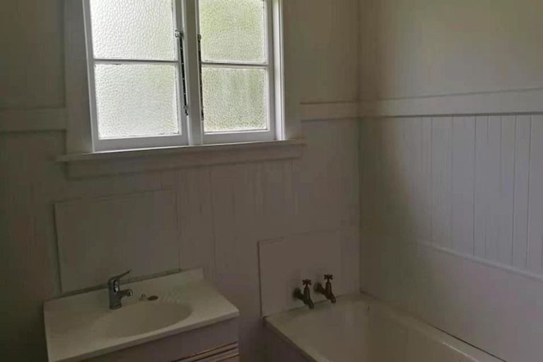 Photo of property in 4 Taylors Avenue, Bryndwr, Christchurch, 8052