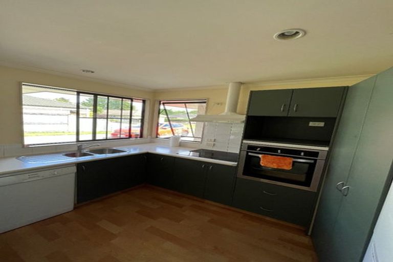 Photo of property in 12 Farnham Close, Rototuna North, Hamilton, 3210