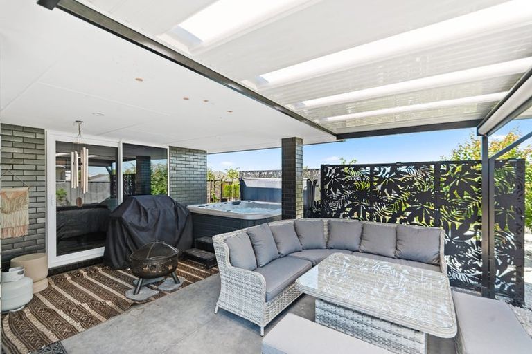 Photo of property in 14 Deans Place, Amberley, 7410