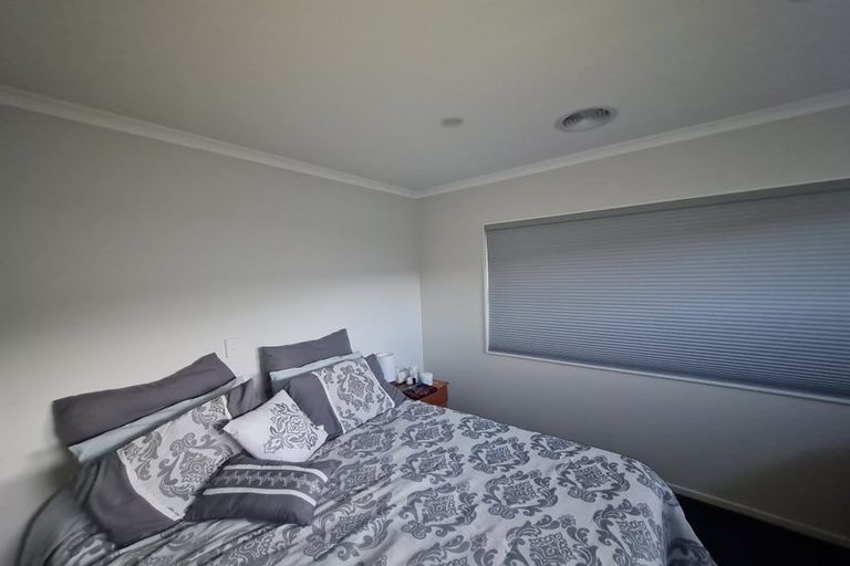Photo of property in 141 Amesbury Drive, Churton Park, Wellington, 6037