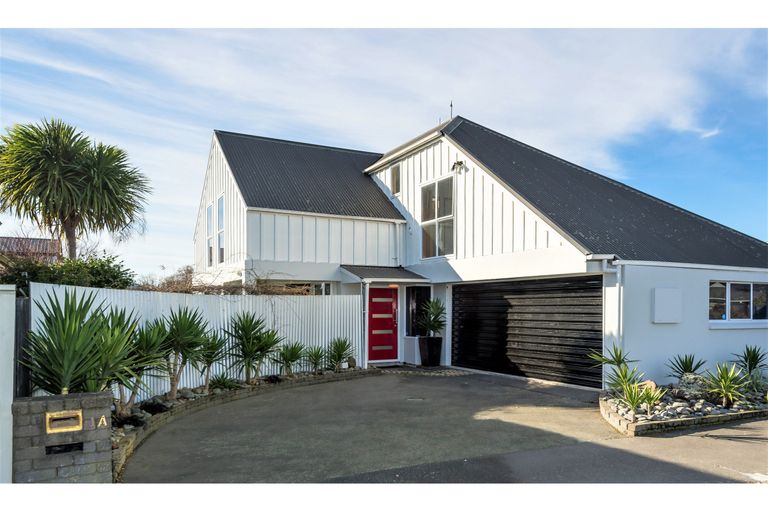 Photo of property in 1a Dulles Place, Papanui, Christchurch, 8053