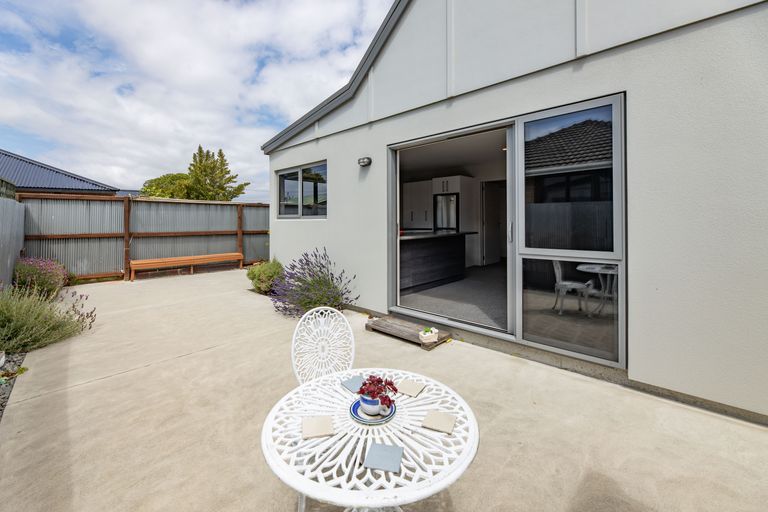 Photo of property in 1/49 Castletown Place, New Brighton, Christchurch, 8083