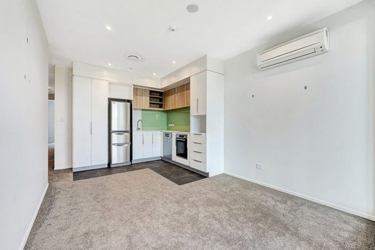 Photo of property in 501/1 Buscomb Avenue, Henderson, Auckland, 0610