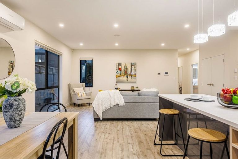 Photo of property in 58 Accolage Boulevard, Kumeu, 0810