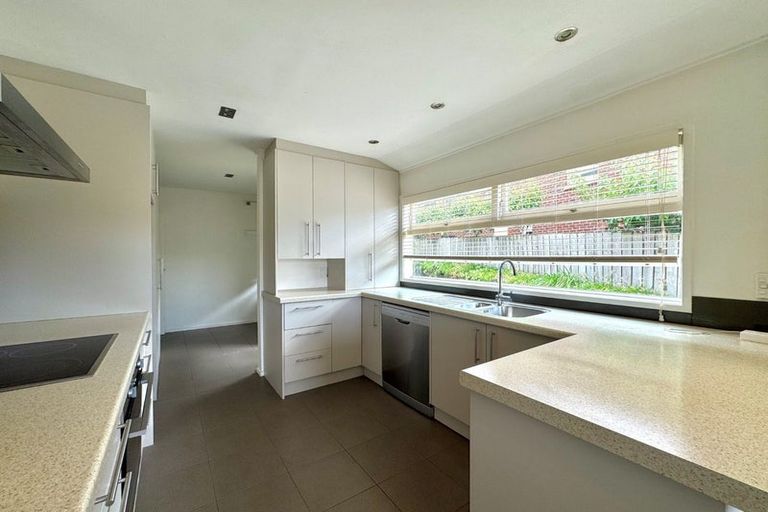 Photo of property in 98 Angelo Avenue, Howick, Auckland, 2014