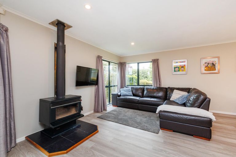 Photo of property in 190 Kelvin Grove Road, Kelvin Grove, Palmerston North, 4414