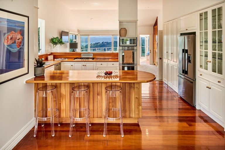 Photo of property in 4 Robieson Street, Roseneath, Wellington, 6011