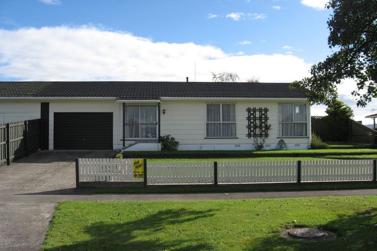 Photo of property in 10 Cascade Crescent, Westbrook, Palmerston North, 4412
