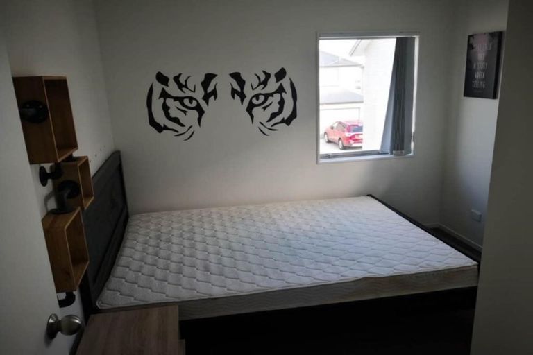 Photo of property in 1/26 Hollowout Street, Takanini, 2112