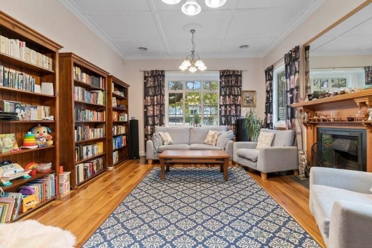 Photo of property in 1 Fow Street, Hamilton Central, Hamilton, 3204