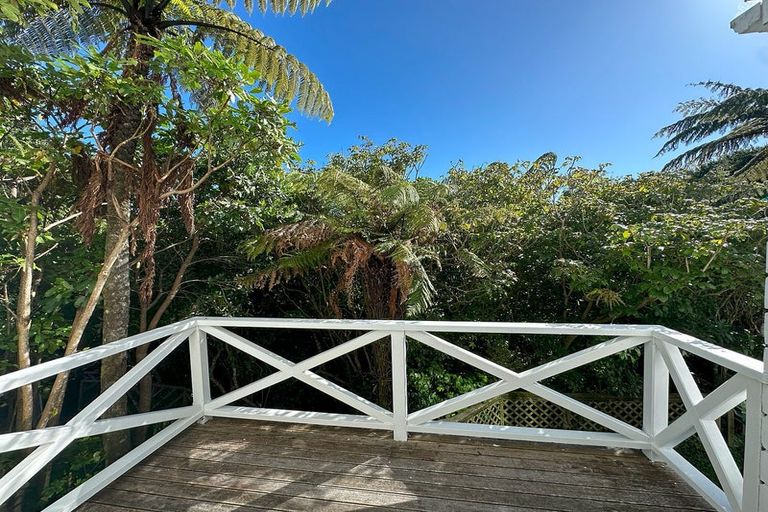 Photo of property in 10 Lone Tree Grove, Kelson, Lower Hutt, 5010