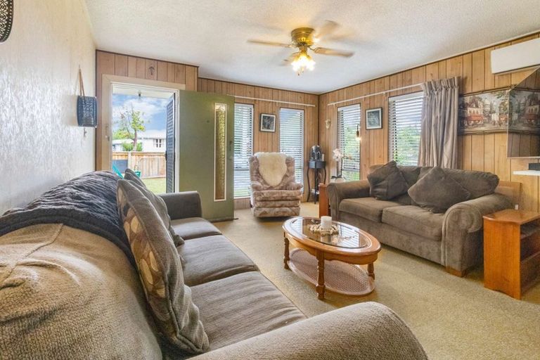 Photo of property in 33 Anthony Crescent, Bader, Hamilton, 3206