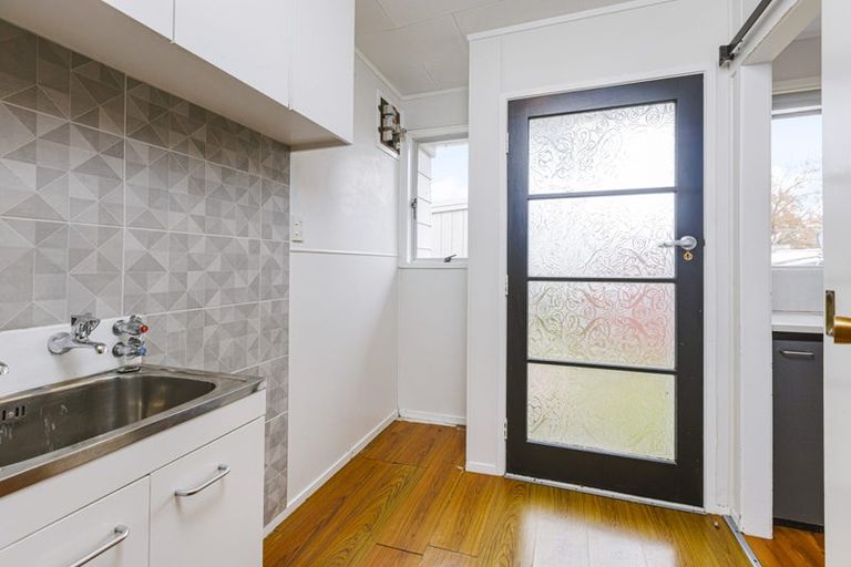 Photo of property in 2/26 Navigator Place, Papatoetoe, Auckland, 2025