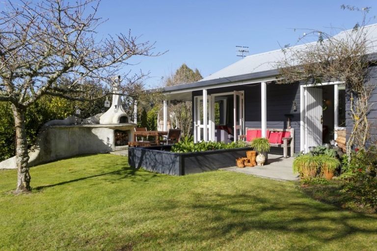 Photo of property in 255 Mapara Road, Acacia Bay, Taupo, 3385