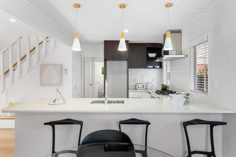 Photo of property in 4/31 Wairakei Street, Greenlane, Auckland, 1051