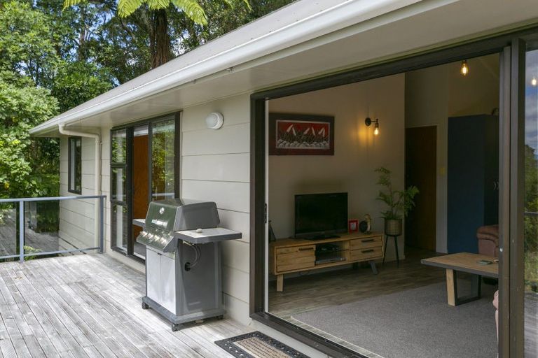 Photo of property in 73 Kaiuru Avenue, Pukawa Bay, Turangi, 3381