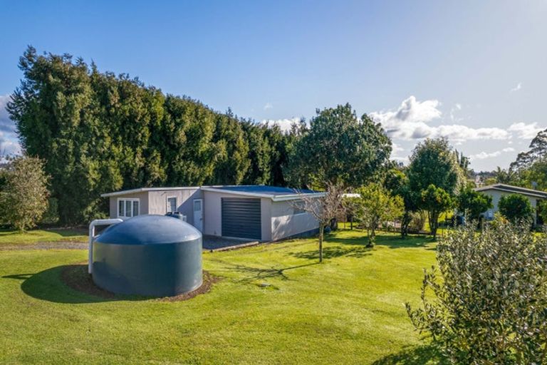 Photo of property in 38 Riddell Road, Kerikeri, 0230