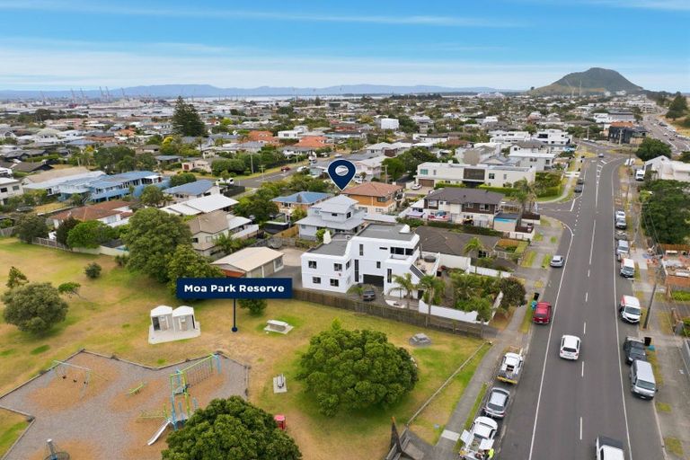 Photo of property in 16 Oceanbeach Road, Mount Maunganui, 3116