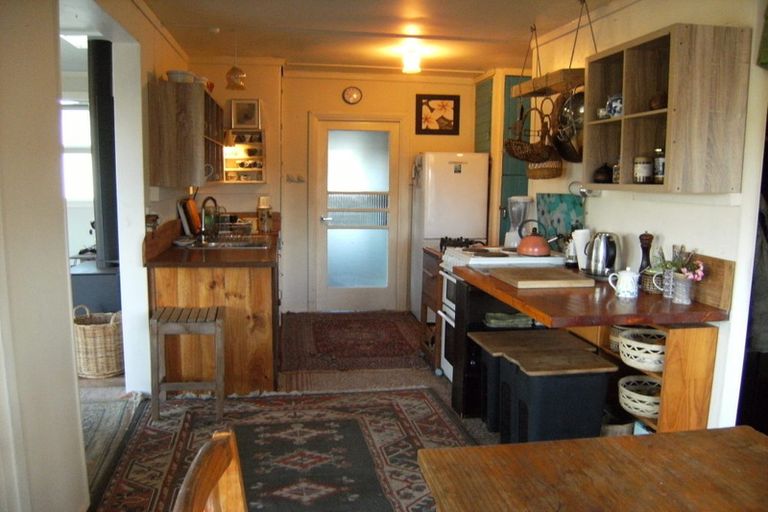 Photo of property in 41 Nuku Street, Tangimoana, 4822