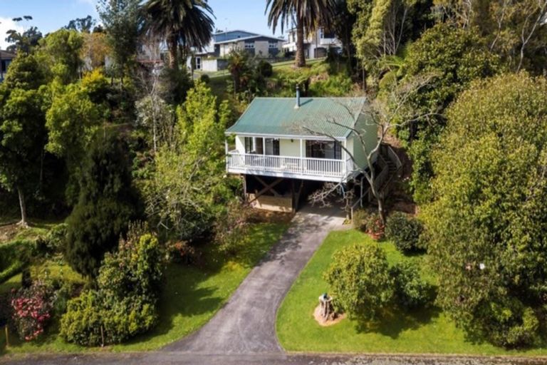 Photo of property in 16 Nevada Drive, Merrilands, New Plymouth, 4312