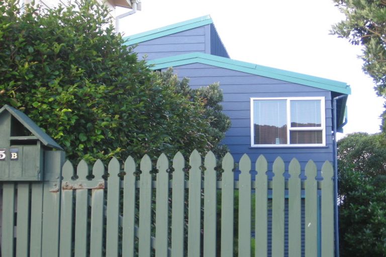 Photo of property in 265b Mitchell Street, Brooklyn, Wellington, 6021