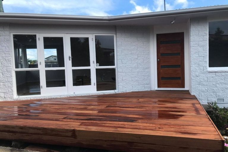 Photo of property in 40 Inwoods Road, Parklands, Christchurch, 8083