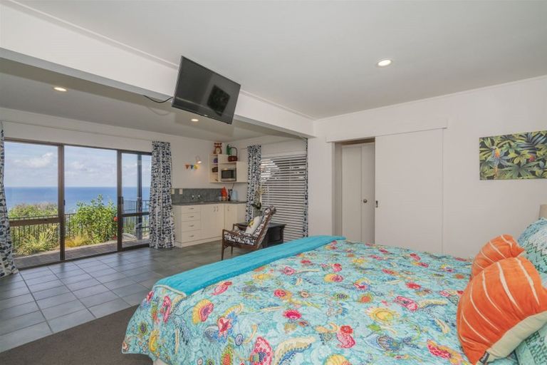 Photo of property in 1 Oceana Heights, Tairua, 3508