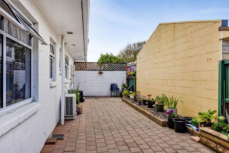 Photo of property in 61 Murray Avenue, Hawera, 4610